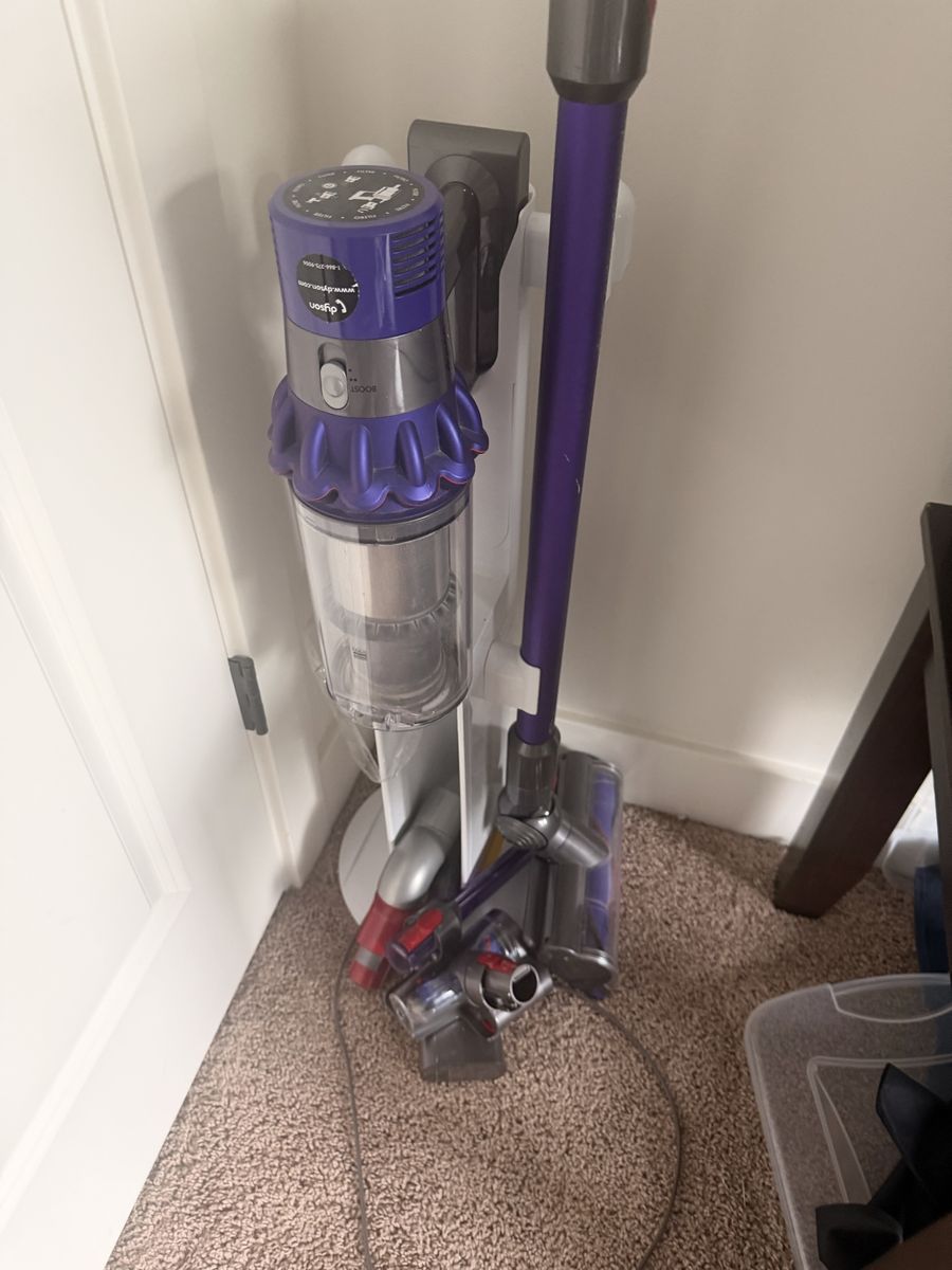 Dyson v10 vacuum with new motor.