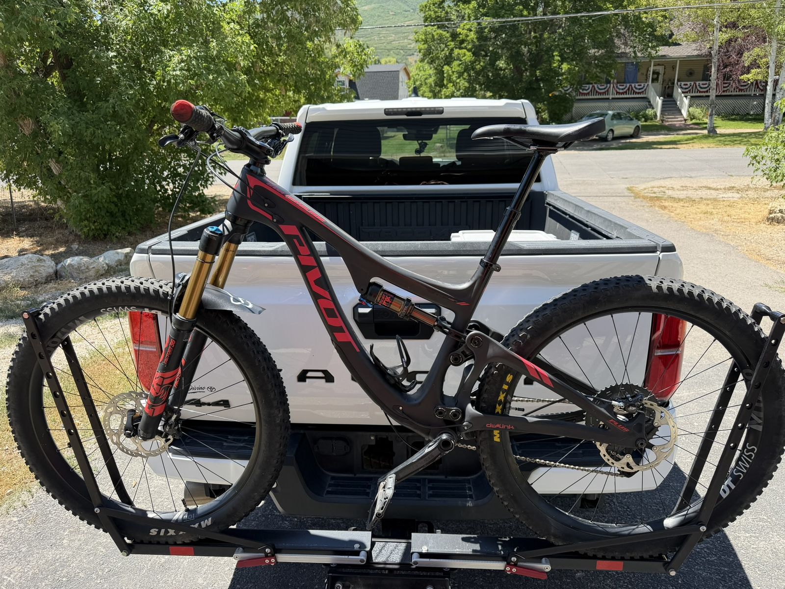 Pivot Switchblade 27.5 Mountain Bike - Red/Black, Full Suspension, FOX Factory Fork, Size M