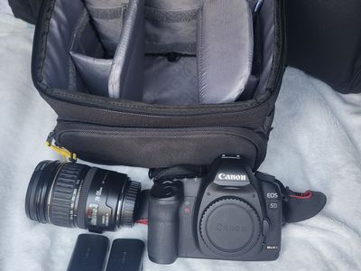 Canon EOS 5D Mark II DSLR Camera w/ EF 28-135mm f/3.5-5.6 IS USM Lens