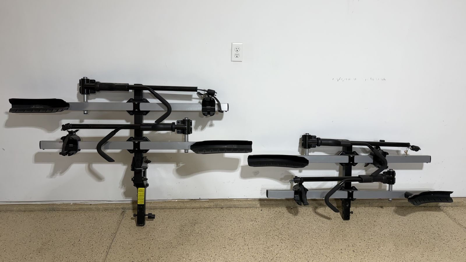 Thule 916XTR T2 + XTR T2 Add-On – Carries 4 Bike (2” Hitch)