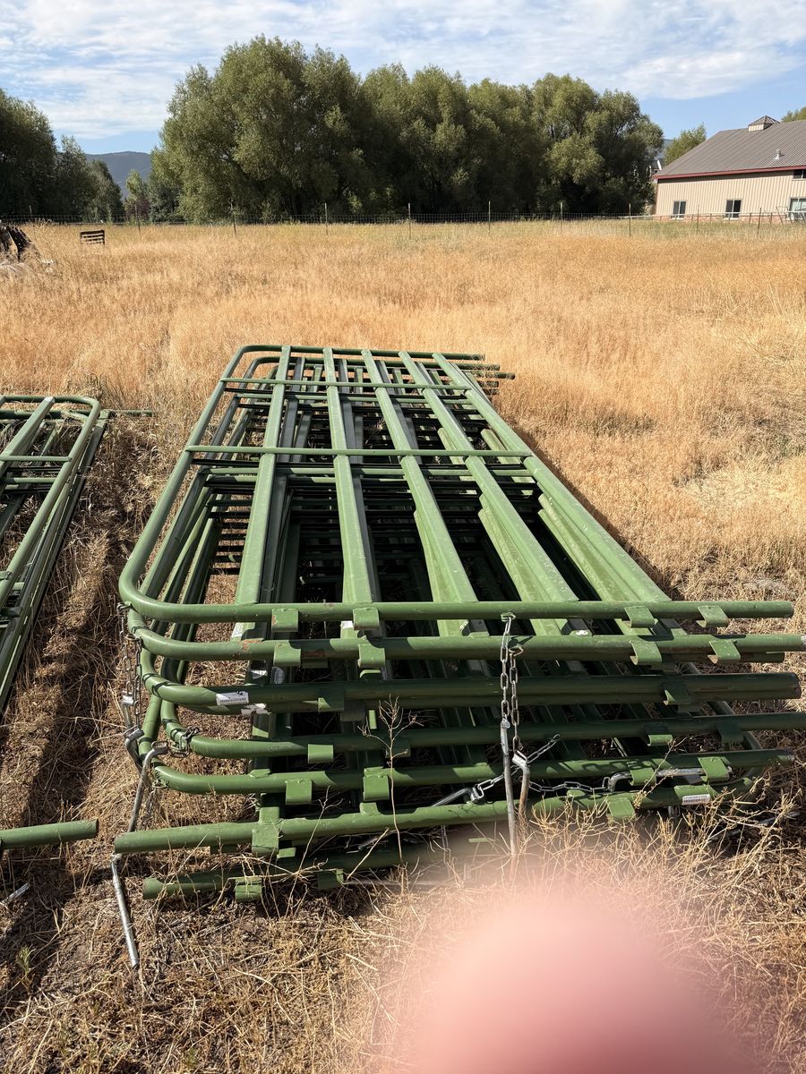 15 Powder River 12' x 64" Heavy-Duty Corral Panels – Horse & Cattle Panels