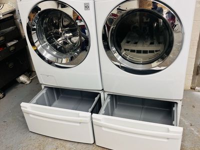 Lg washer and dryer set with pedestals