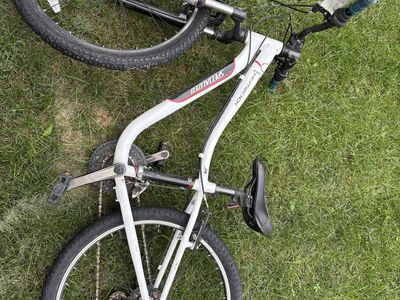 Specialized Hotrock Mountain Bike White Used