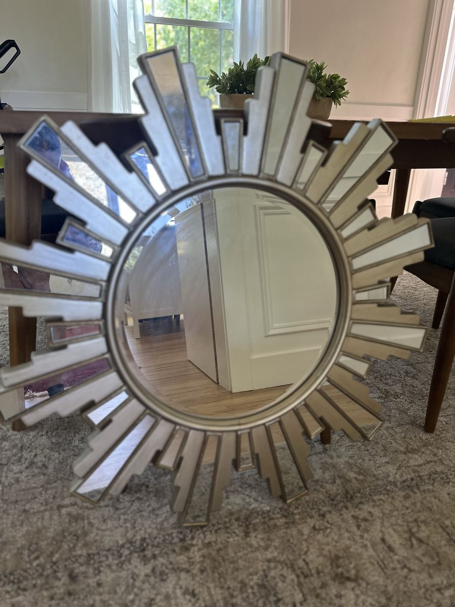 34" Gold Sunburst Wall Mirror with Mirrored Ray Accent
