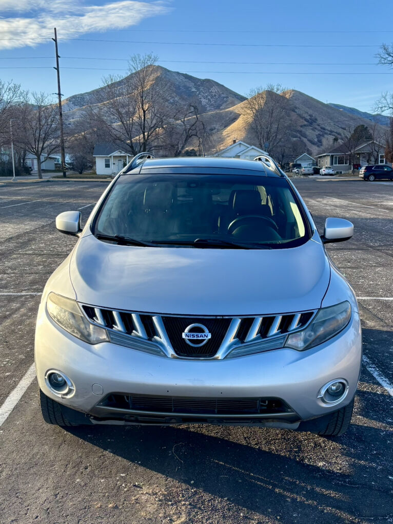 2010 NISSAN MURANO LE