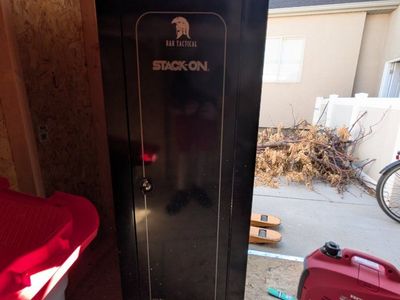 STACK-ON 18 Gun Gun Safe/Security Cabinet