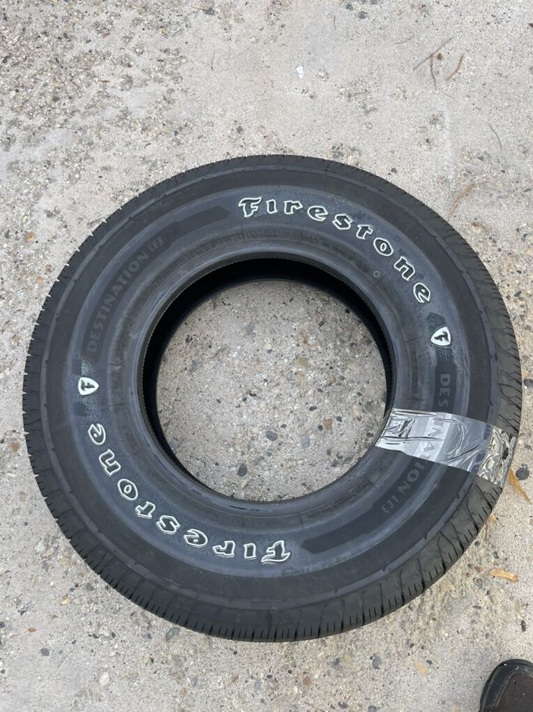 245/75R16 Firestone Tire