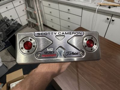 Scotty Cameron Select Newport M2, 34 inch- Excellent Condition