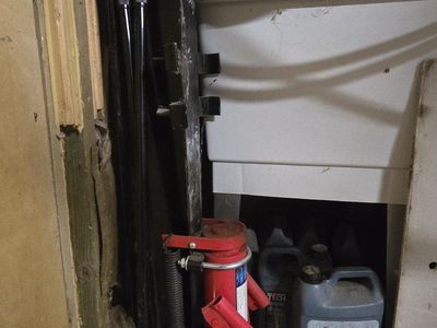 Horizontal 10-Ton Log Splitter - Hydraulic Manual Operation