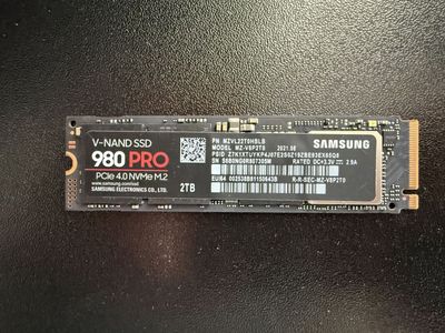 Samsung 980 PRO 2TB PCIe 4.0 NVMe M.2 SSD