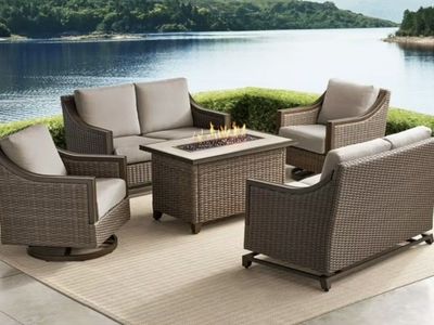 Saint Croix 5 PC Deep Seating Set w/ Fire Pit
