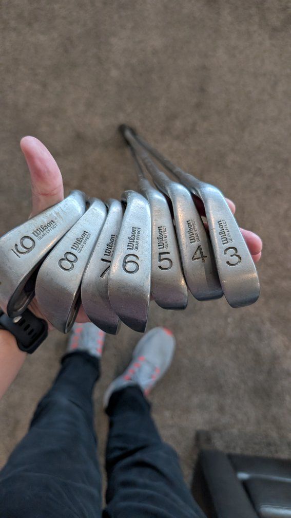 Wilson 1200 GE Golf Club Set - Complete 3-9 Iron Set for Right-Handed Golfers