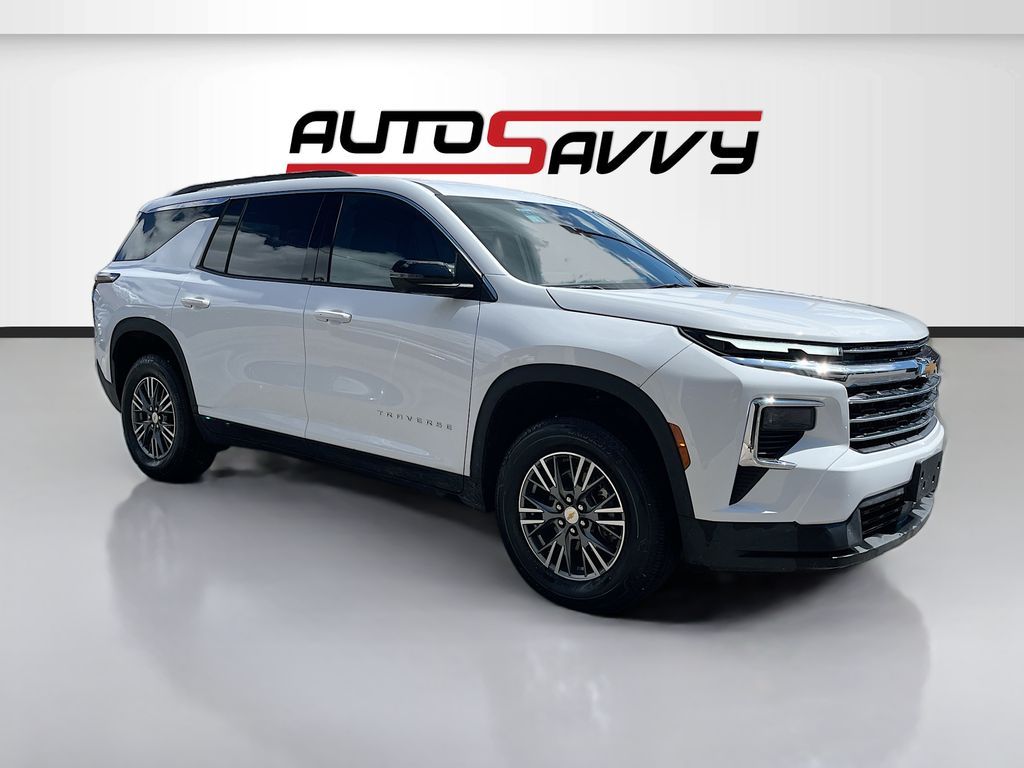 2025 Chevrolet Traverse LT