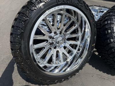 22” Fittipaldi 22x12 -44 8 Lug 8x180 33” Patriot R/T 33x12.50R22 Chevy GMC 2500 3500