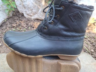 Womens Sperry Saltwater Quilted Duck Boots Sz 9.5
