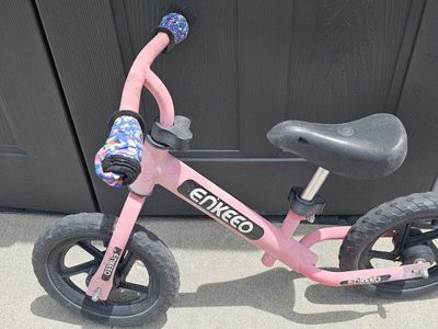 ENKEEEO Pink Kids Balance Bike - Lightweight Training Bicycle for Toddlers