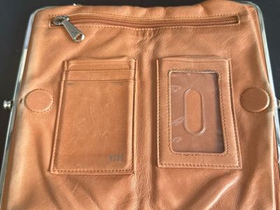 HOBO Lauren Clutch wallet