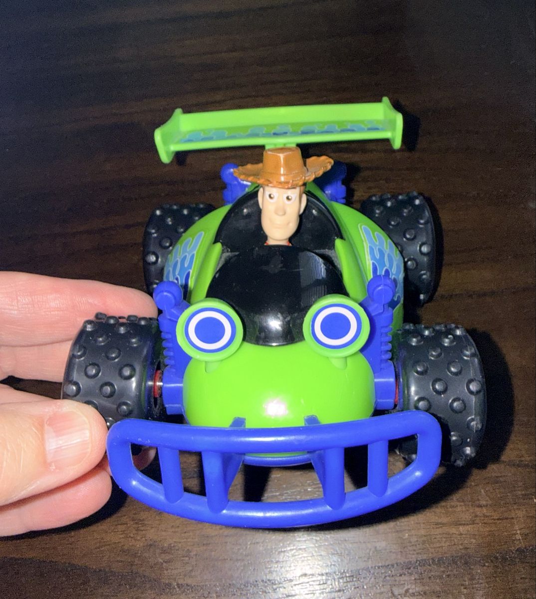 Shake-It Disney Pixar Toy Story RC Buggy Car with Woody Figure
