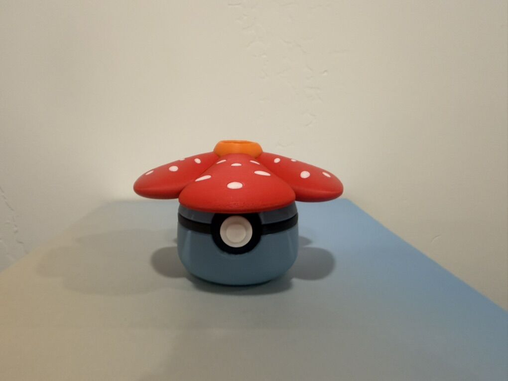 Vileplume 3D Printed Pokeball
