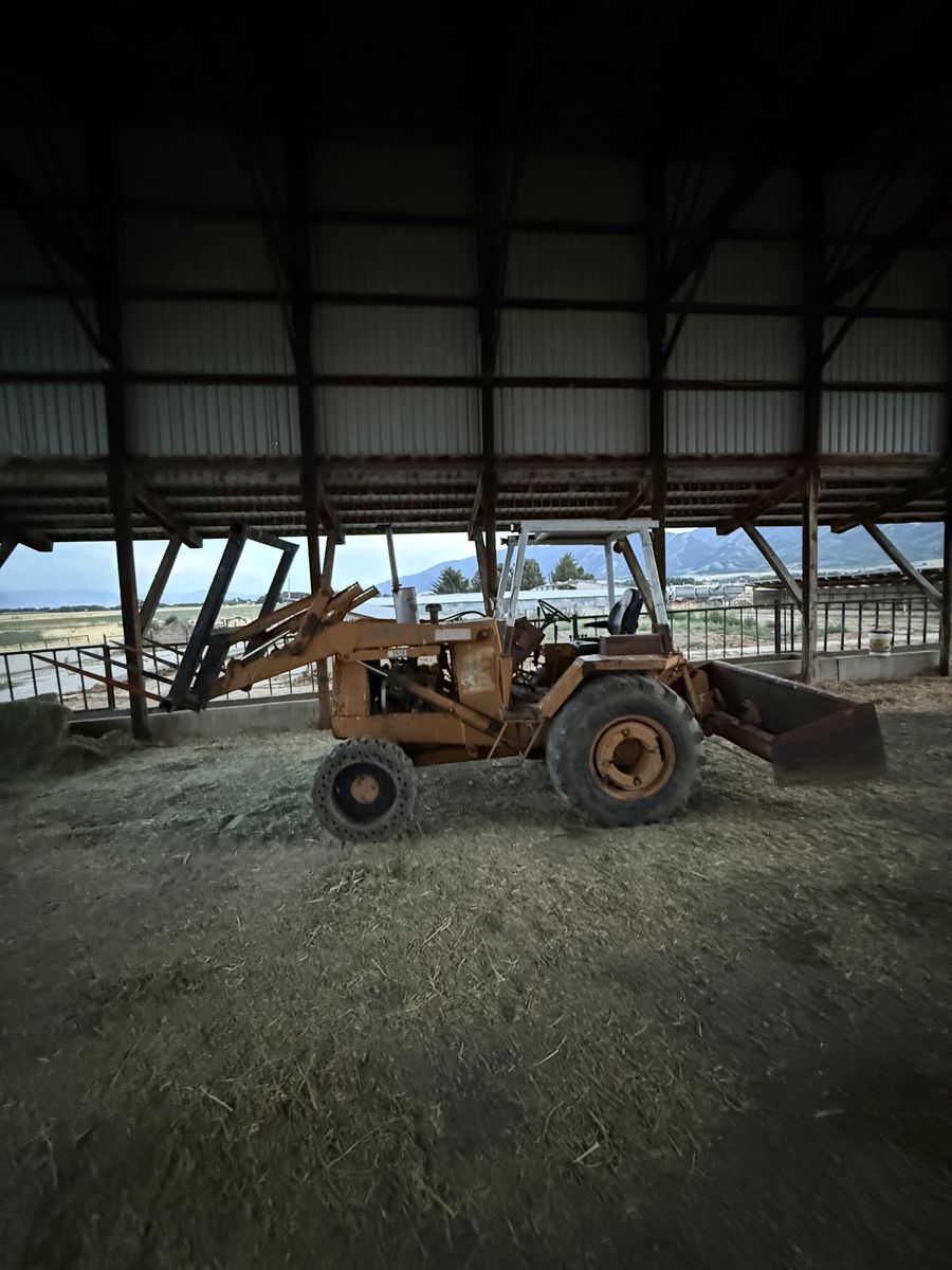 Case 480 LL skip loader