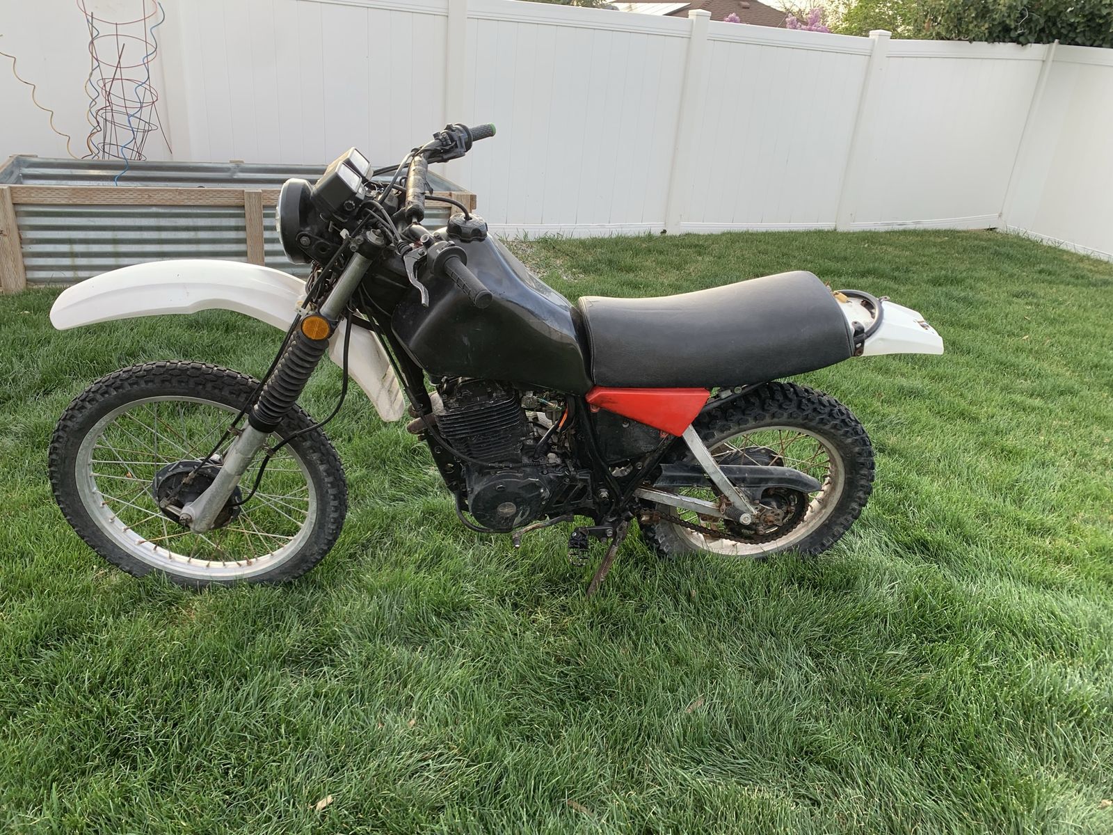 1982 XT550