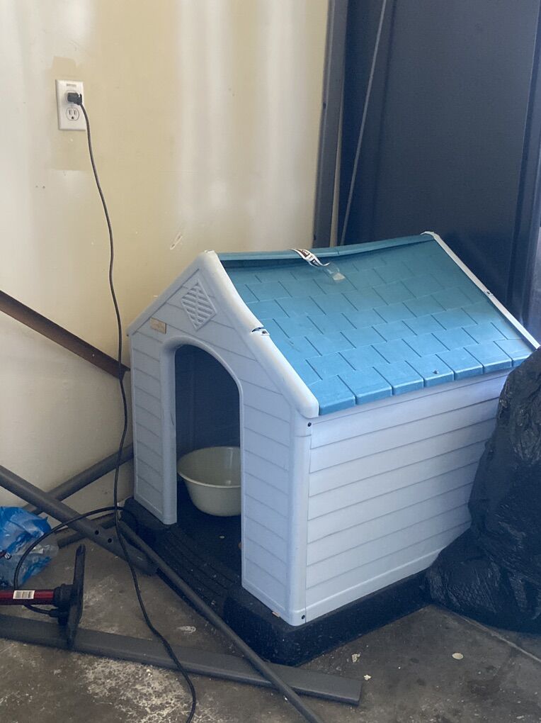 Dog House