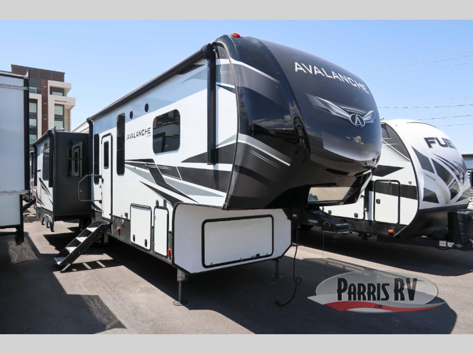 Used 2020 Keystone RV Avalanche 338GK