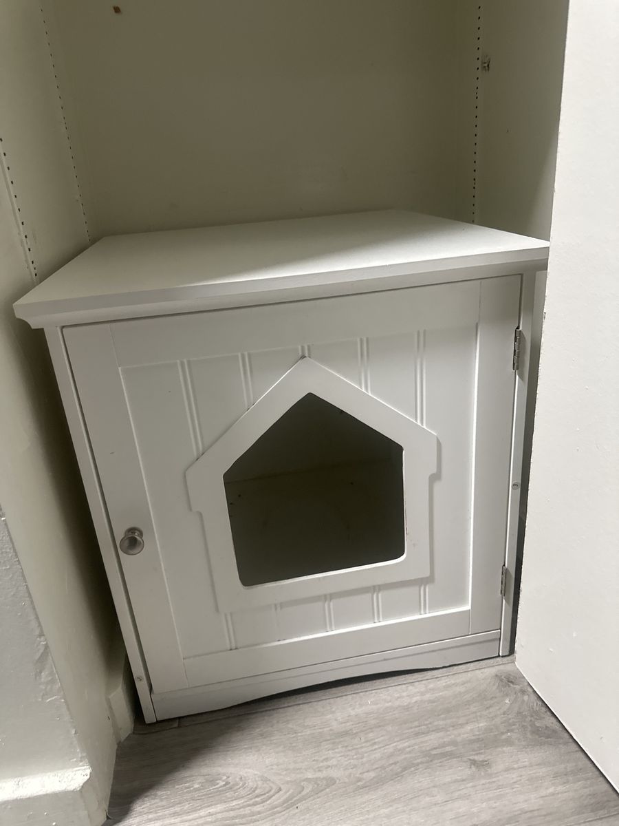 Cat box
