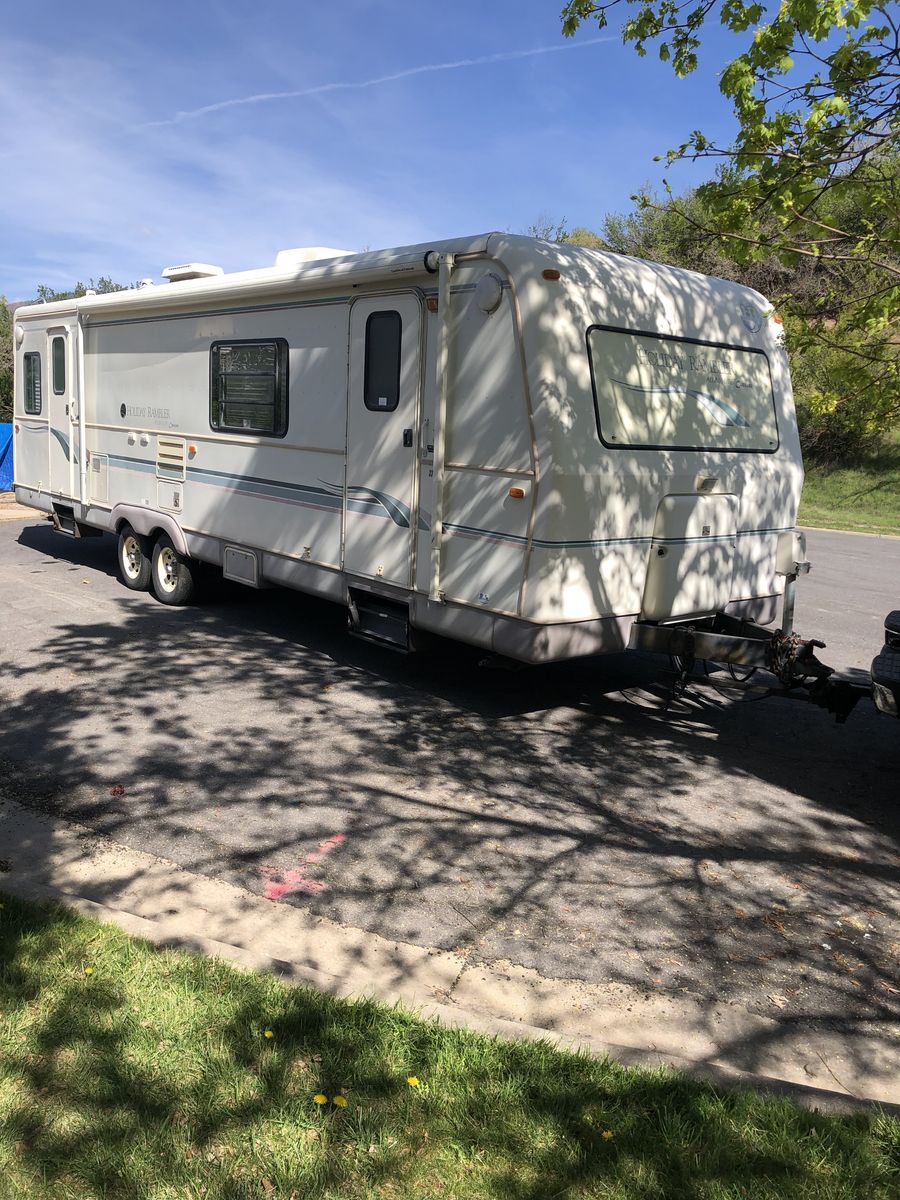 1997 Holiday Rambler Aluma-Lite 33’ trailer
