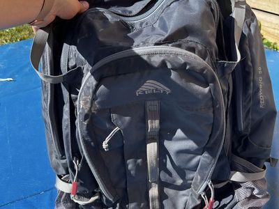 Kelty Redwing 30 Hiking Backpack - Gray/Black Daypack