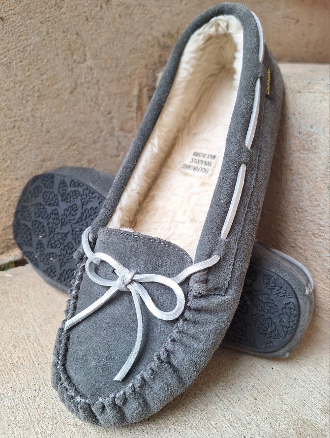 Nice Womens Cabelas Slippers Sz 10M