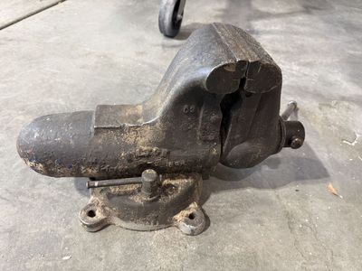 Vintage Wilton C2 5" Vise - Collector's item