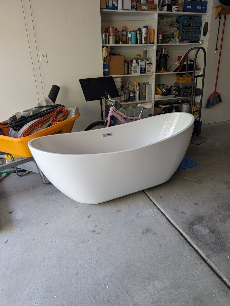 5 ft Freestanding Tub with Tub Filler/Faucet
