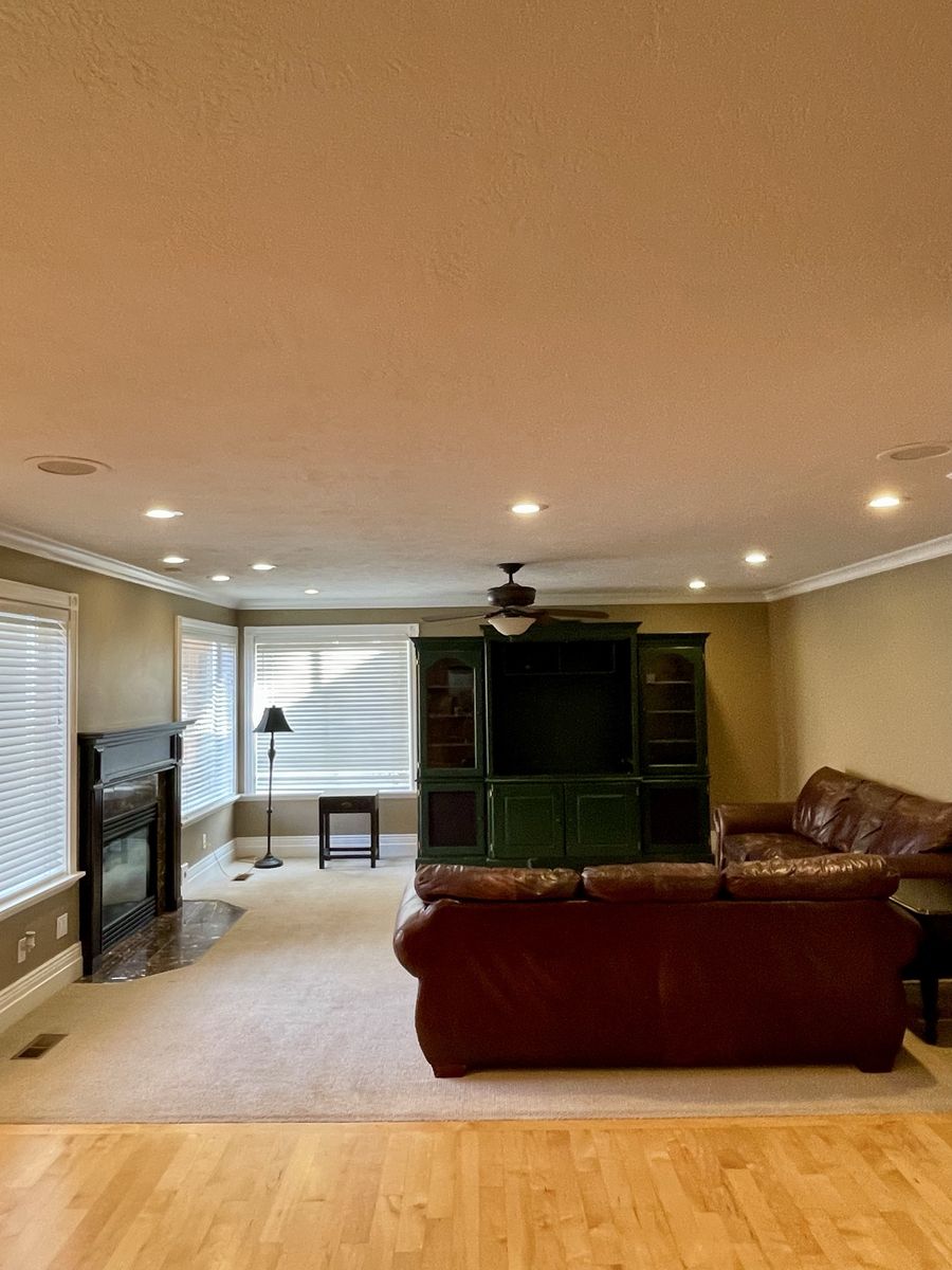 Main image 11