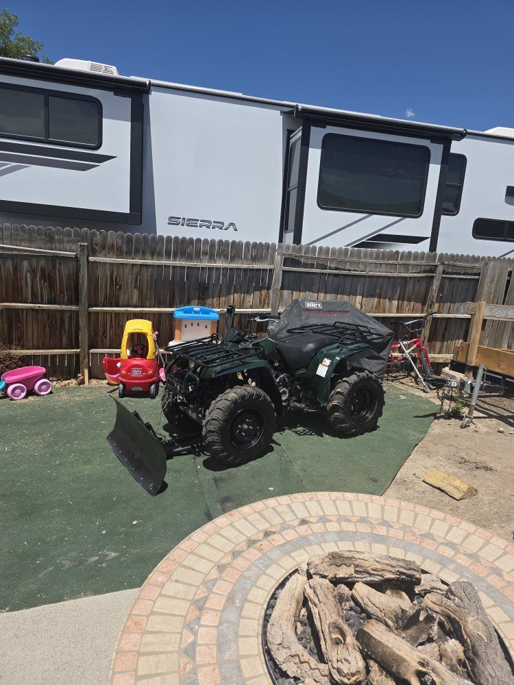 Yamaha Moto-4 350 ATV 4x4 with Snow Plow - and trailer