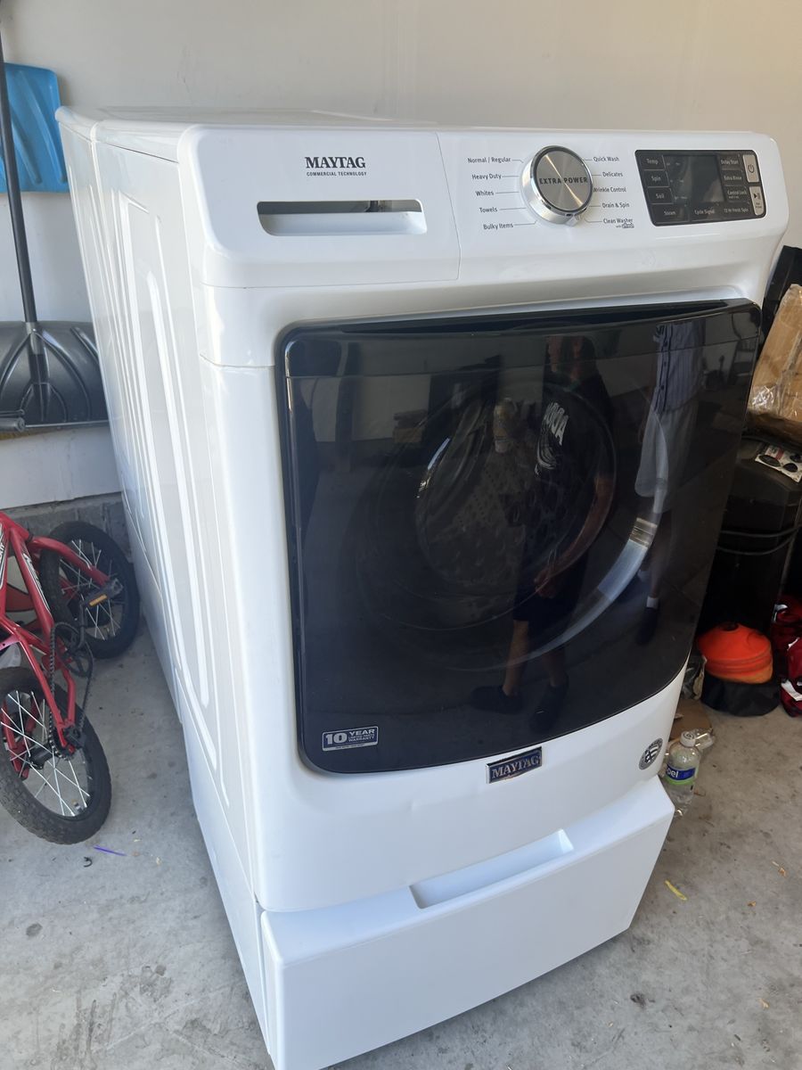 Maytag Front Load Washer and Dryer Set - White
