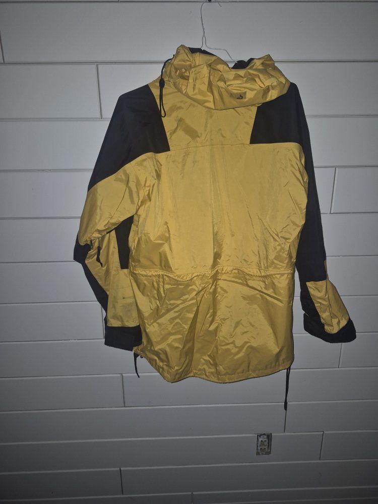 The North Face Vintage Yellow Black Gore-Tex Rain Jacket Men's Medium