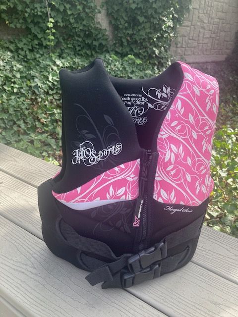 HO Sports NEOPRENE Life Vest Size YOUTH (50-90 lbs.)   $25