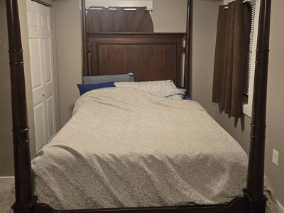 Queen Bed + mattress