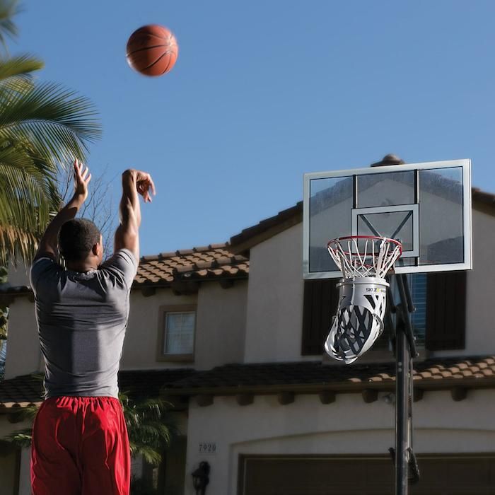 SKLZ SHOOT AROUND BASKETBALL RETURN BALL HOOP