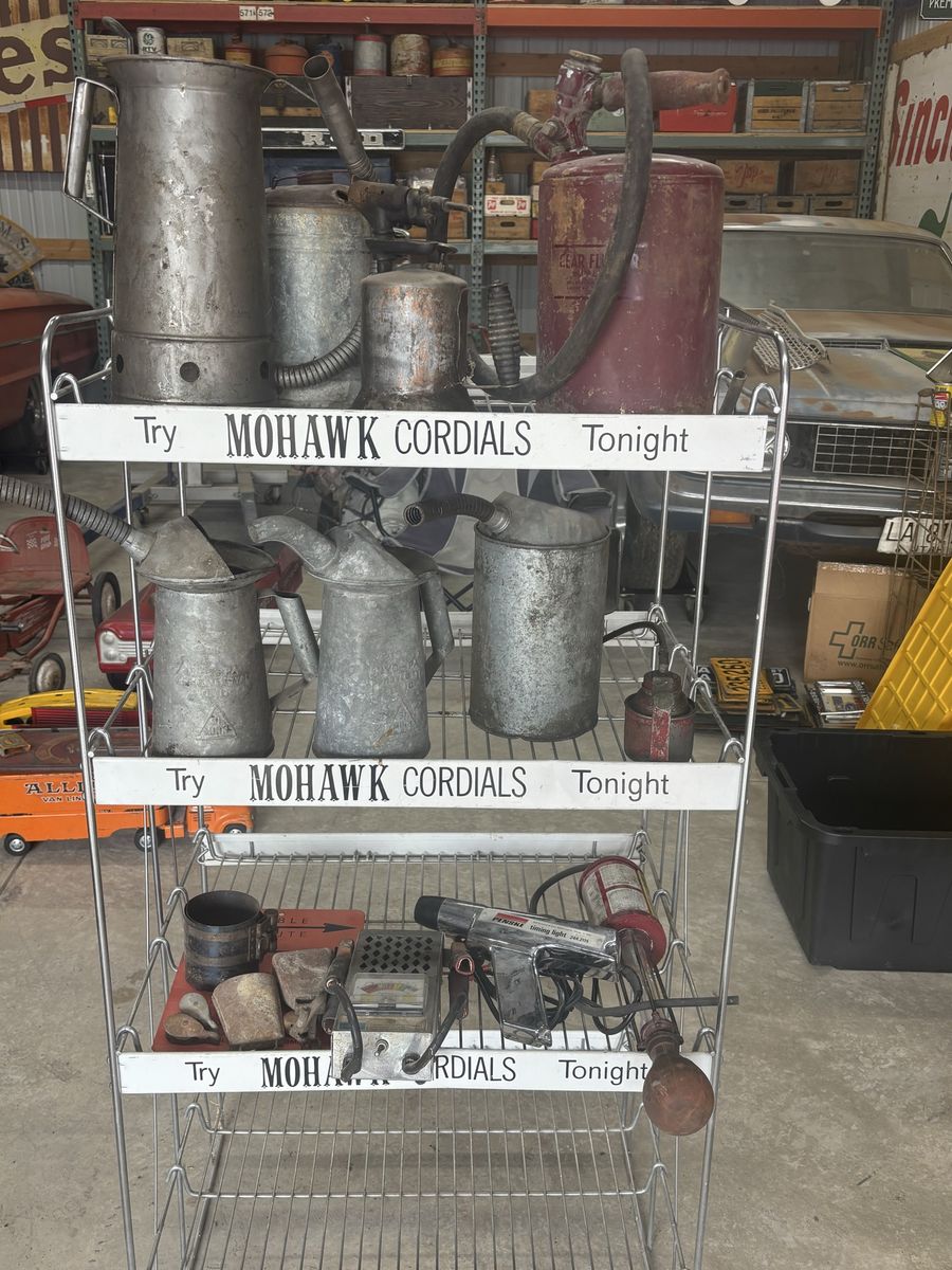 Vintage wire rack with miscellaneous antiques