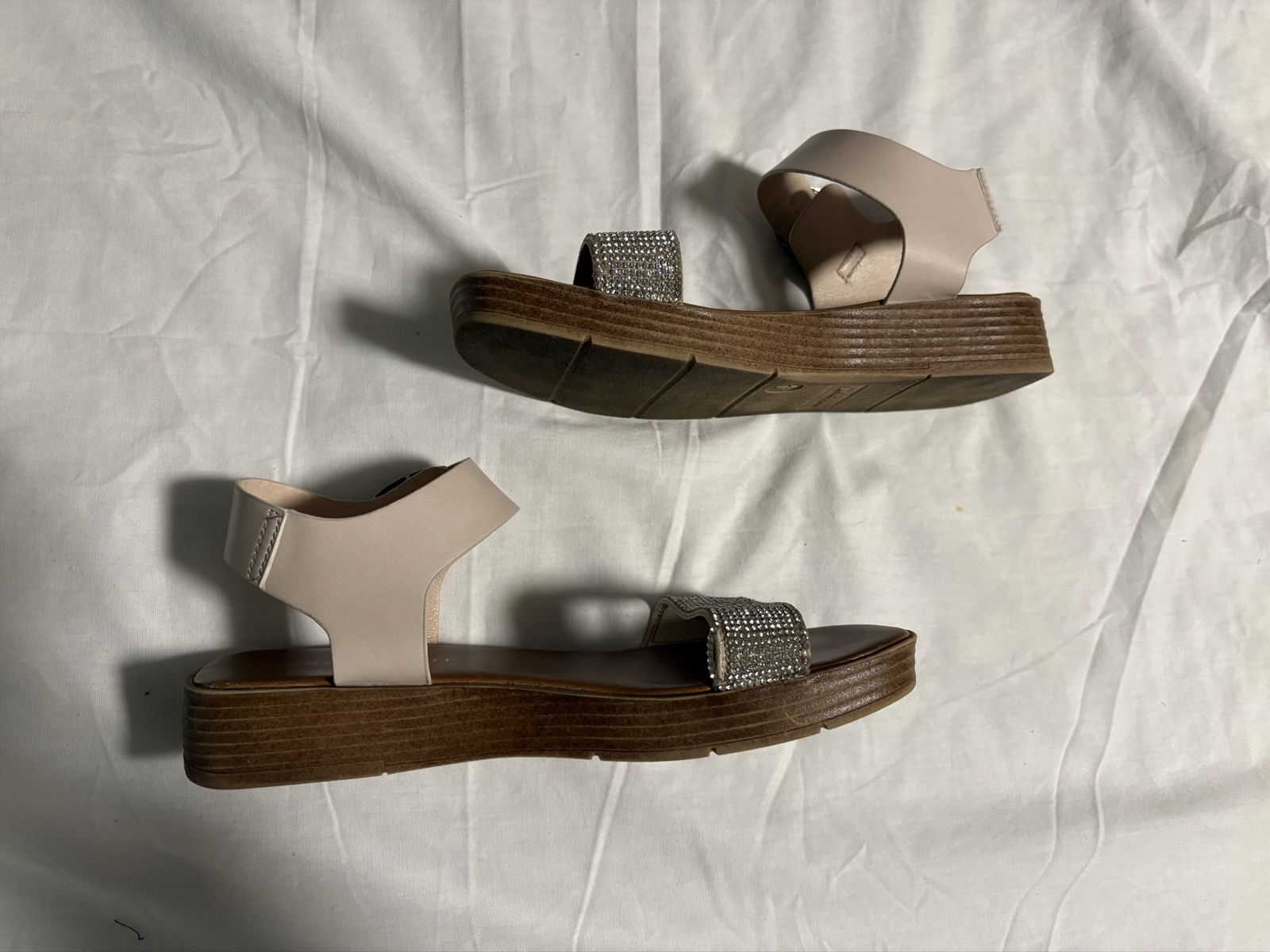 Main image 4