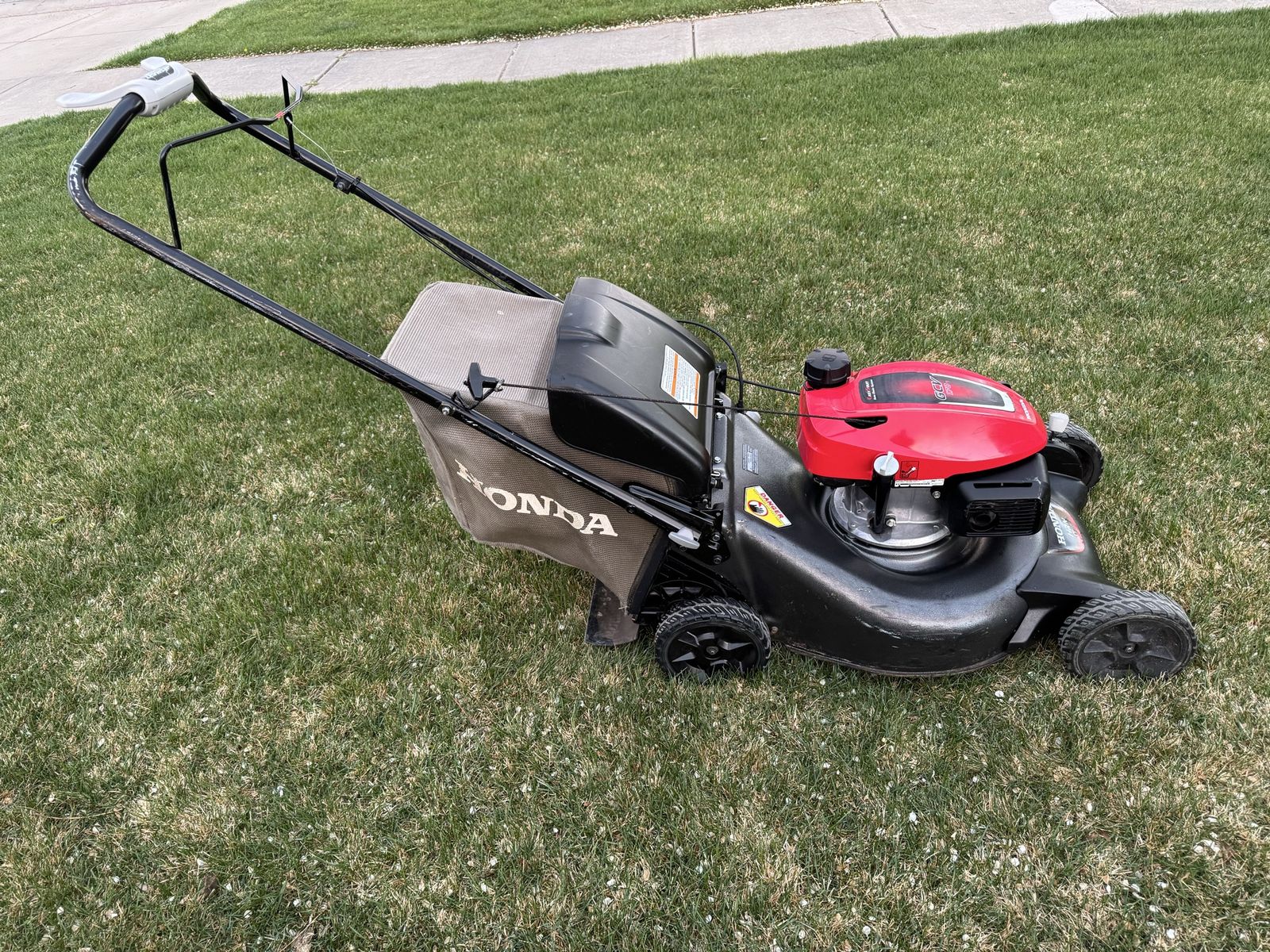 Honda Lawnmower HRN216VKAA  (Newest Honda Model)