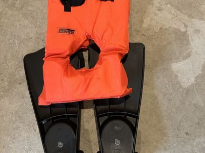 Float Tube Flippers And life Jacket
