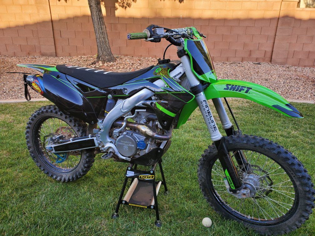 2015 KXF