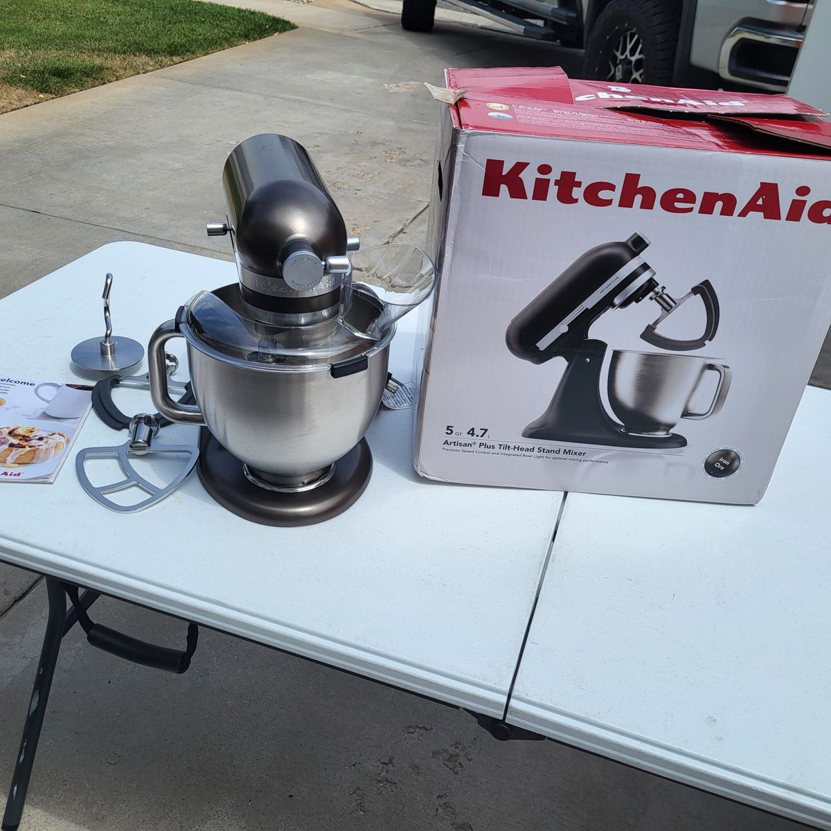 KitchenAid 5qt 4.7L Artisian Plus Tilt-Head Stand Mixer*