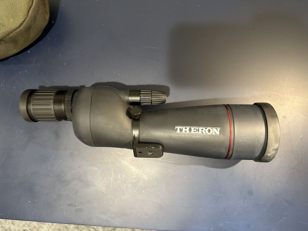 Theron Saker 15-45x60mm ED Spotting Scope