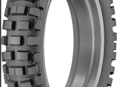 Dunlop D606 rear tire