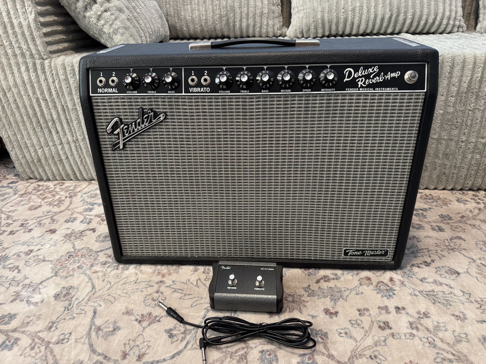 Fender Deluxe Reverb Tone Master amp