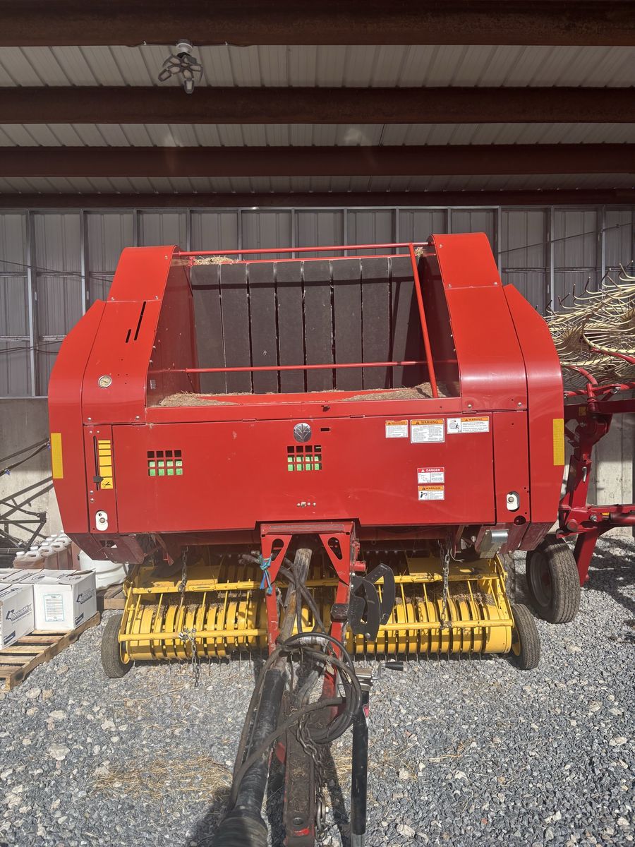 Round baler